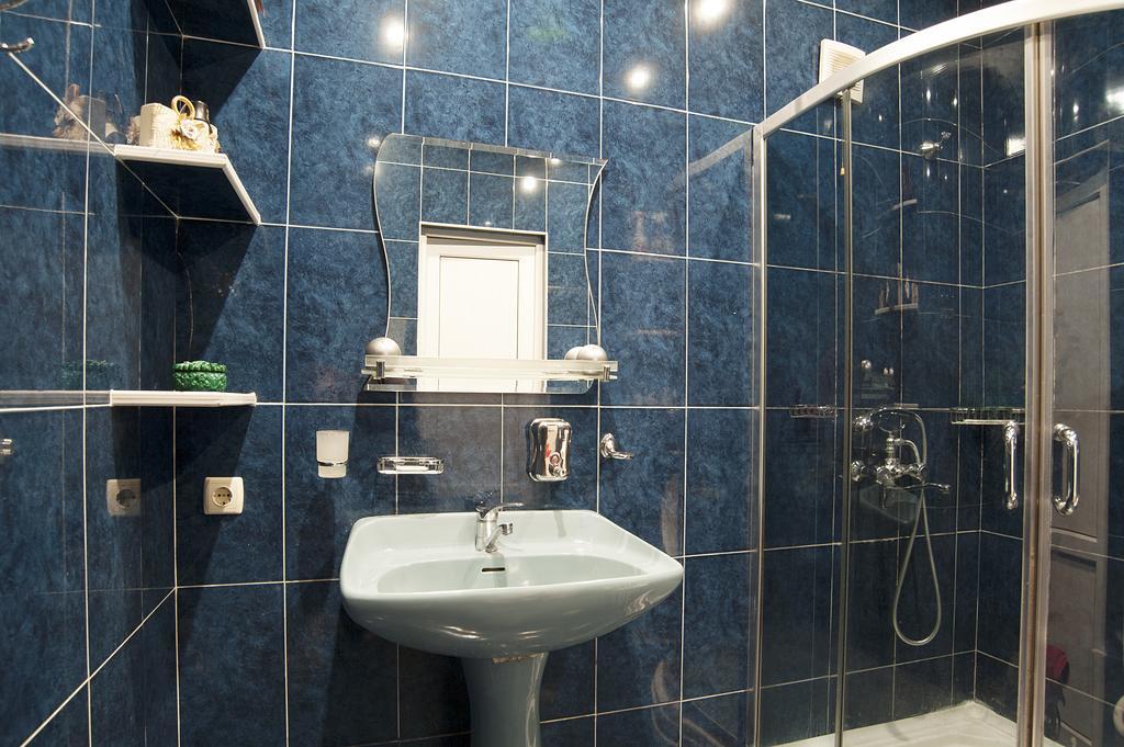 Apartment In Purtseladze Street Тбилиси Екстериор снимка
